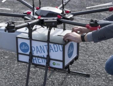 Φαγητό εξ ουρανού - Το πρώτο drone για delivery ίπταται πλέον στους αιθέρες της Ισλανδίας (βίντεο)